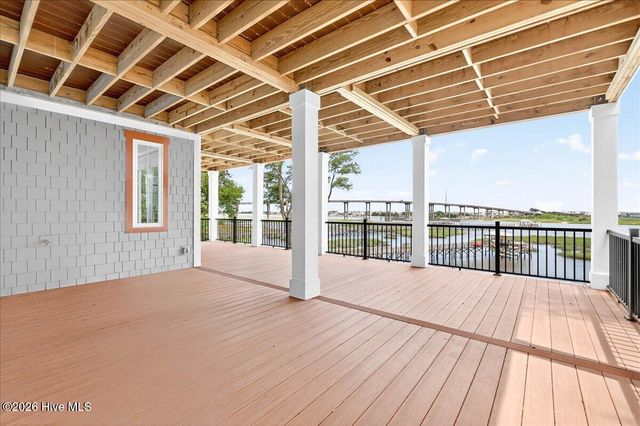 1711 Hemingway Drive SW, Ocean Isle Beach, NC 28469
