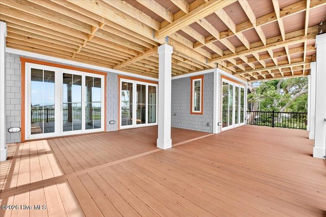 1711 Hemingway Drive SW, Ocean Isle Beach, NC 28469