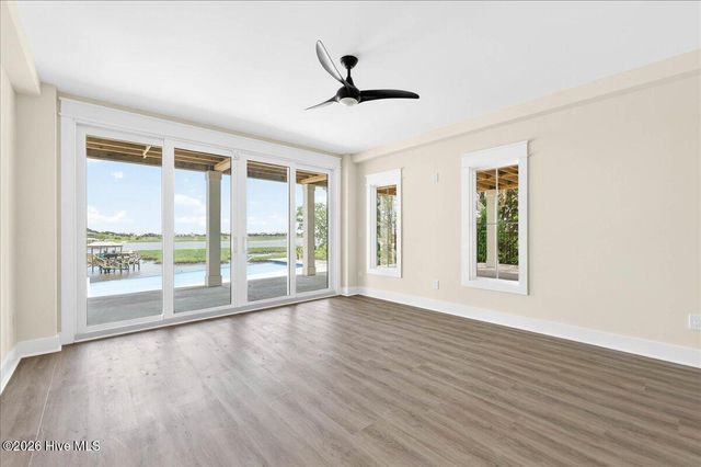 1711 Hemingway Drive SW, Ocean Isle Beach, NC 28469