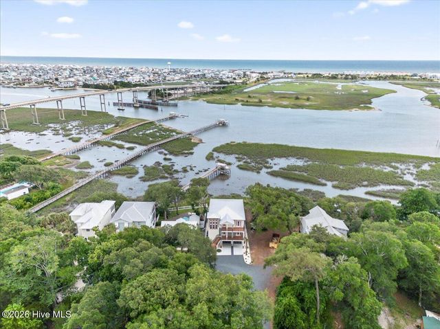 1711 Hemingway Drive SW, Ocean Isle Beach, NC 28469