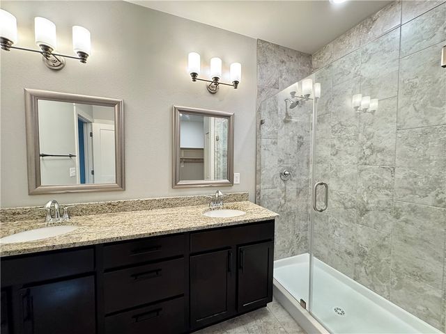 700 NE Heights Lane, Bentonville, AR 72712