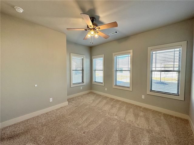 700 NE Heights Lane, Bentonville, AR 72712