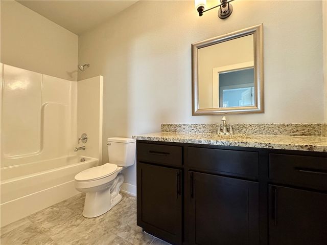 700 NE Heights Lane, Bentonville, AR 72712