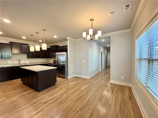 700 NE Heights Lane, Bentonville, AR 72712