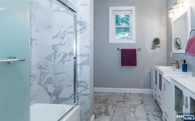 12 Lakeview Avenue, Rochelle Park, NJ 07662