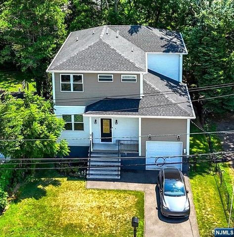 12 Lakeview Avenue, Rochelle Park, NJ 07662