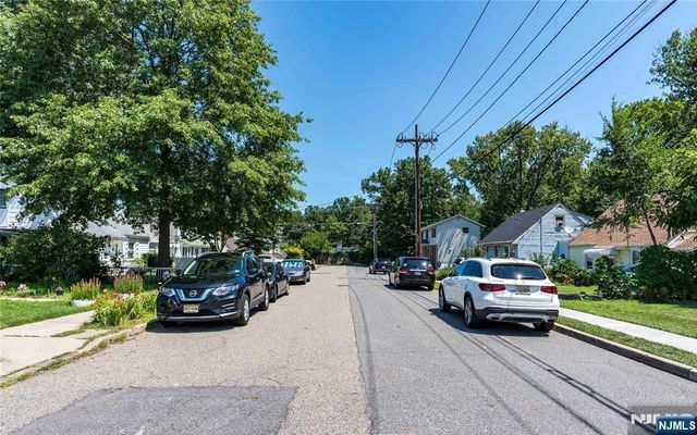 12 Lakeview Avenue, Rochelle Park, NJ 07662