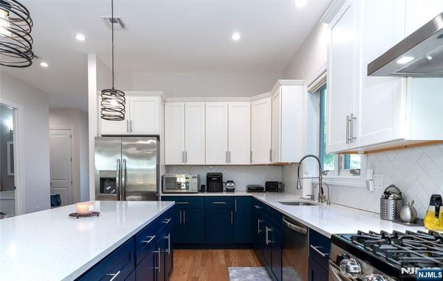 12 Lakeview Avenue, Rochelle Park, NJ 07662