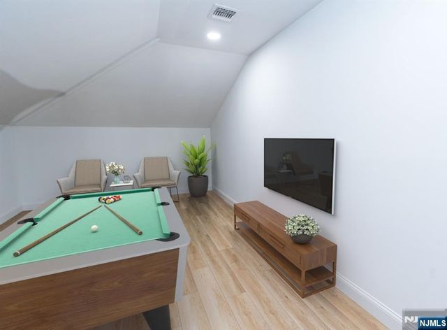 12 Lakeview Avenue, Rochelle Park, NJ 07662