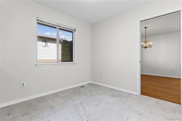 29540 SHARON Lane, Southfield, MI 48076