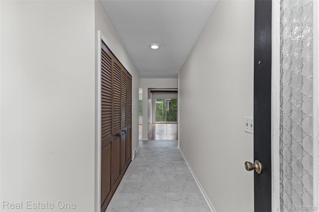 29540 SHARON Lane, Southfield, MI 48076