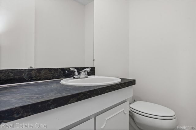 29540 SHARON Lane, Southfield, MI 48076