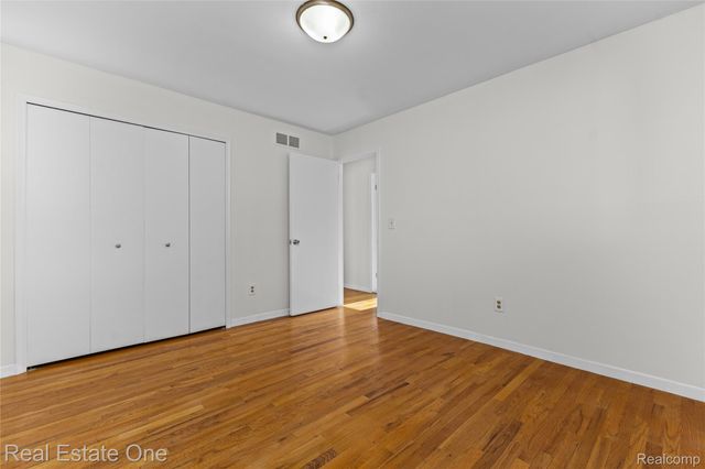 29540 SHARON Lane, Southfield, MI 48076