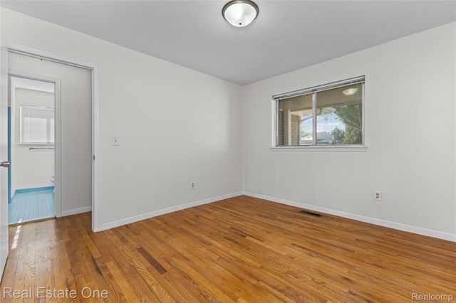 29540 SHARON Lane, Southfield, MI 48076