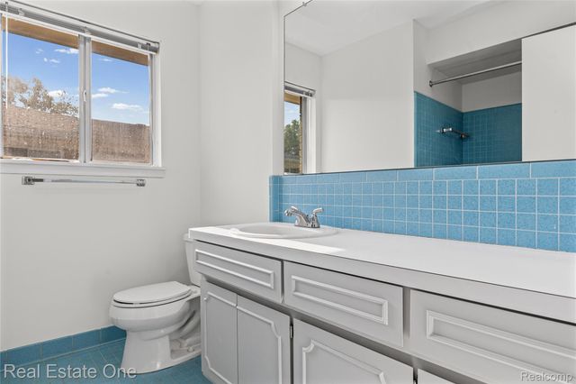 29540 SHARON Lane, Southfield, MI 48076