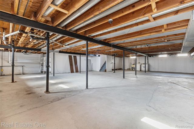 29540 SHARON Lane, Southfield, MI 48076