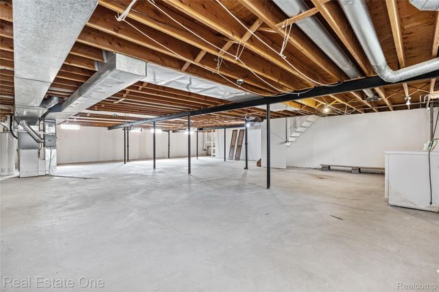 29540 SHARON Lane, Southfield, MI 48076