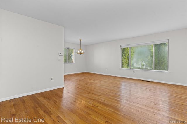 29540 SHARON Lane, Southfield, MI 48076