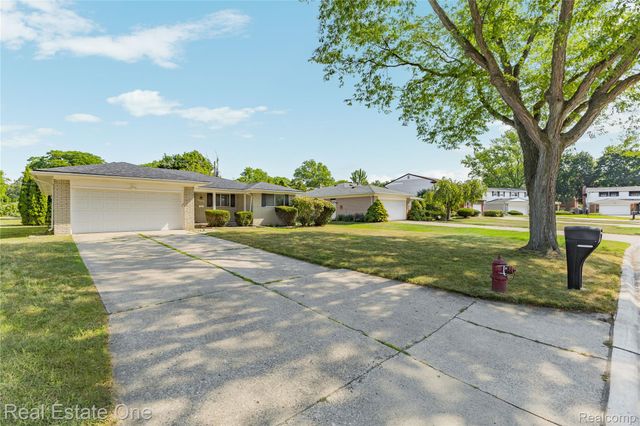 29540 SHARON Lane, Southfield, MI 48076