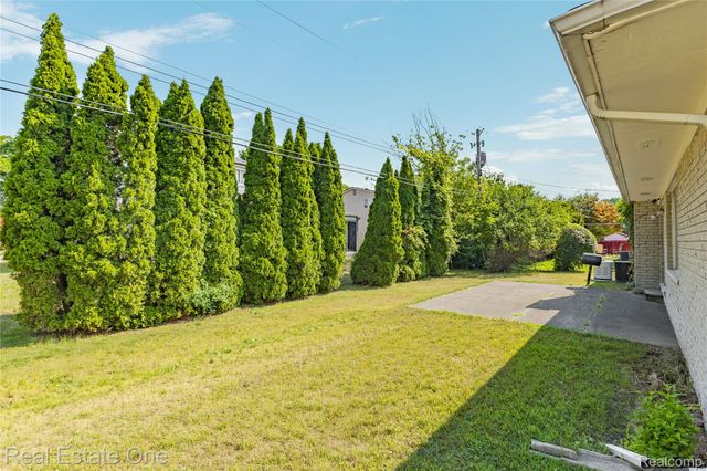29540 SHARON Lane, Southfield, MI 48076