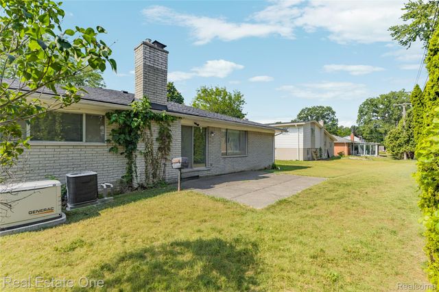 29540 SHARON Lane, Southfield, MI 48076