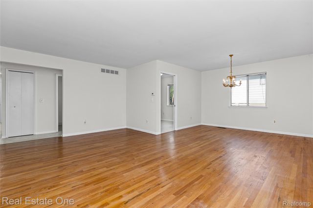 29540 SHARON Lane, Southfield, MI 48076