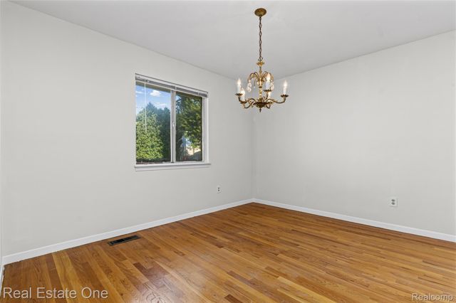 29540 SHARON Lane, Southfield, MI 48076