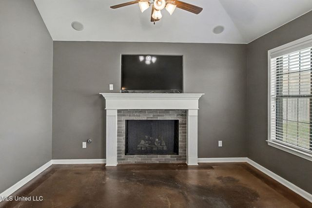 124 E Pebble Creek Cove, Hernando, MS 38632