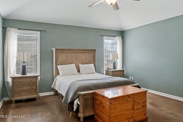 124 E Pebble Creek Cove, Hernando, MS 38632