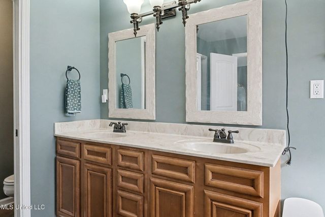 124 E Pebble Creek Cove, Hernando, MS 38632