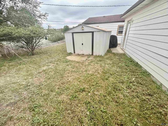 2812 OAK AVE, Rapid City, SD 57701