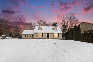 11897 Springdale Court, Washington Twp, MI 48095