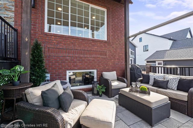 41245 Belvidere Street, Harrison Twp, MI 48045
