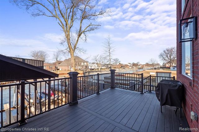 41245 Belvidere Street, Harrison Twp, MI 48045