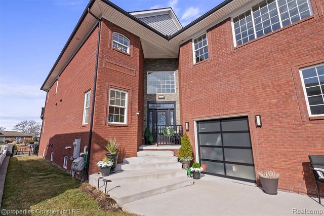 41245 Belvidere Street, Harrison Twp, MI 48045
