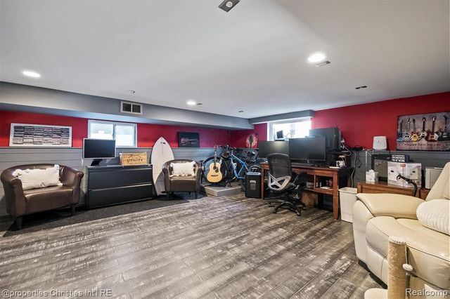 41245 Belvidere Street, Harrison Twp, MI 48045
