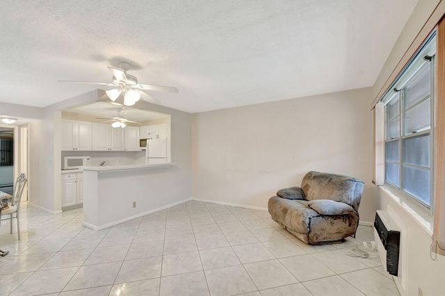 70 Camden C, West Palm Beach, FL 33417