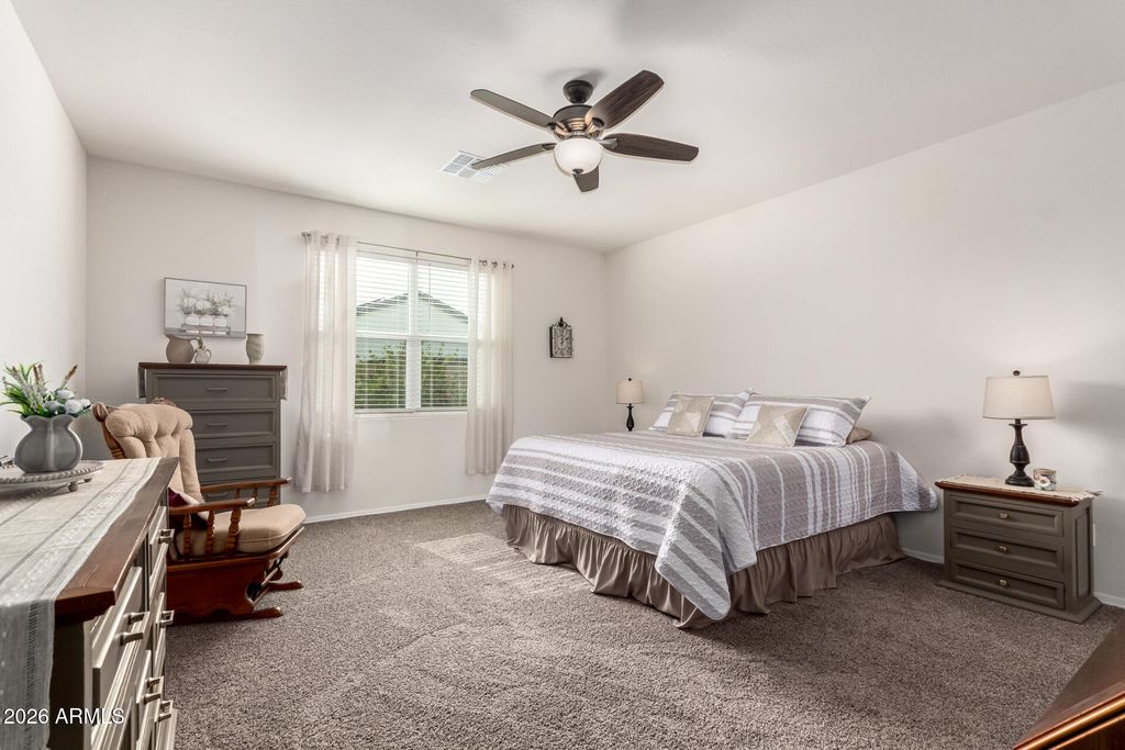 Image 15 of property listing at 1015 W DESCANSO CANYON Drive, Casa Grande, AZ 85122