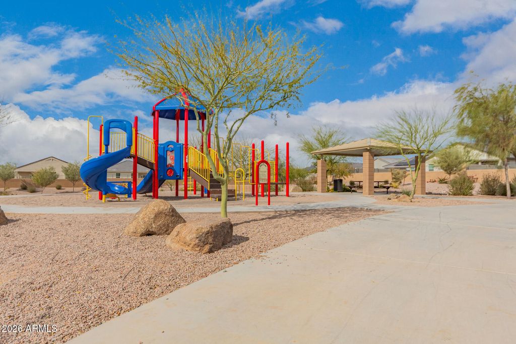 Image 38 of property listing at 1015 W DESCANSO CANYON Drive, Casa Grande, AZ 85122