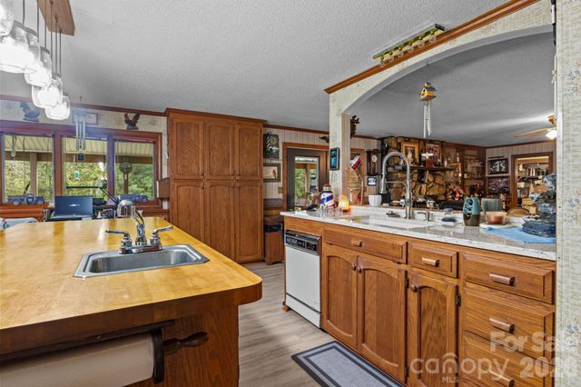 1463 Charlotte Highway, Mooresville, NC 28115