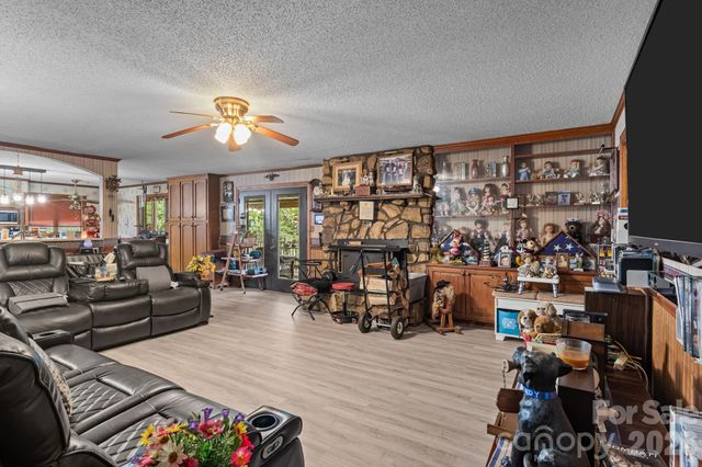 1463 Charlotte Highway, Mooresville, NC 28115