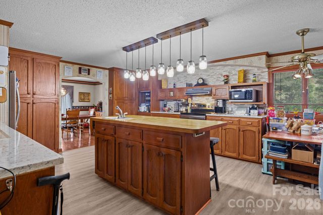 1463 Charlotte Highway, Mooresville, NC 28115