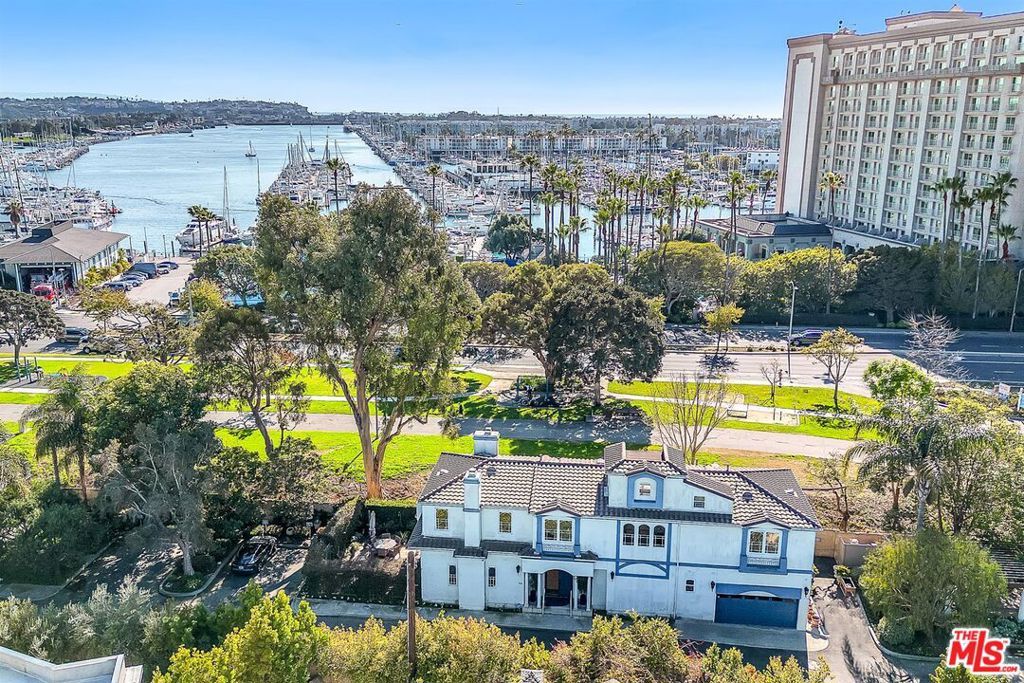 928 Harbor Crossing Lane, Marina Del Rey, CA 90292