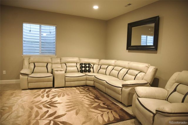 6277 N Flanders Street, Aurora, CO 80019