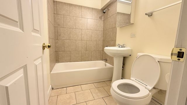 9036 S Cottage Grove Avenue 1C, Chicago, IL 60619