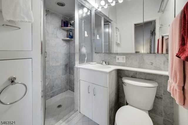 138 Shongum Rd, Denville Twp., NJ 07834
