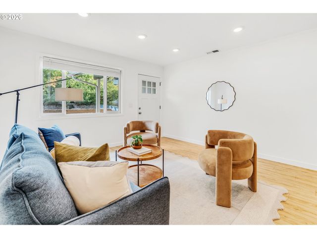 4537 N KERBY Ave, Portland, OR 97217