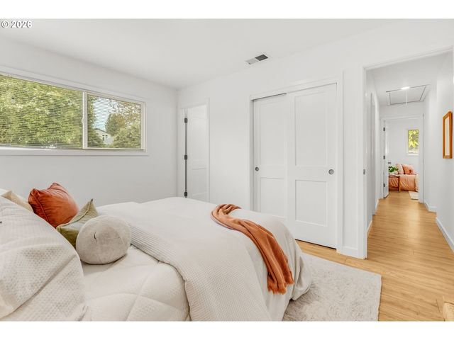 4537 N KERBY Ave, Portland, OR 97217