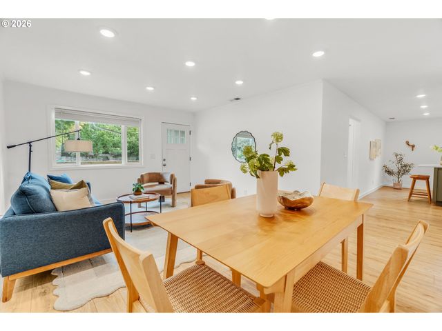 4537 N KERBY Ave, Portland, OR 97217
