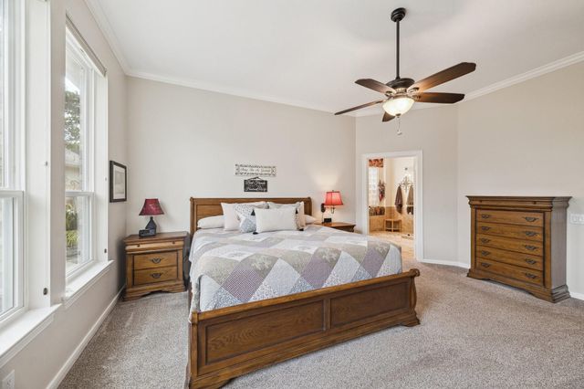 167 E Northcastle Circle, Conroe, TX 77384